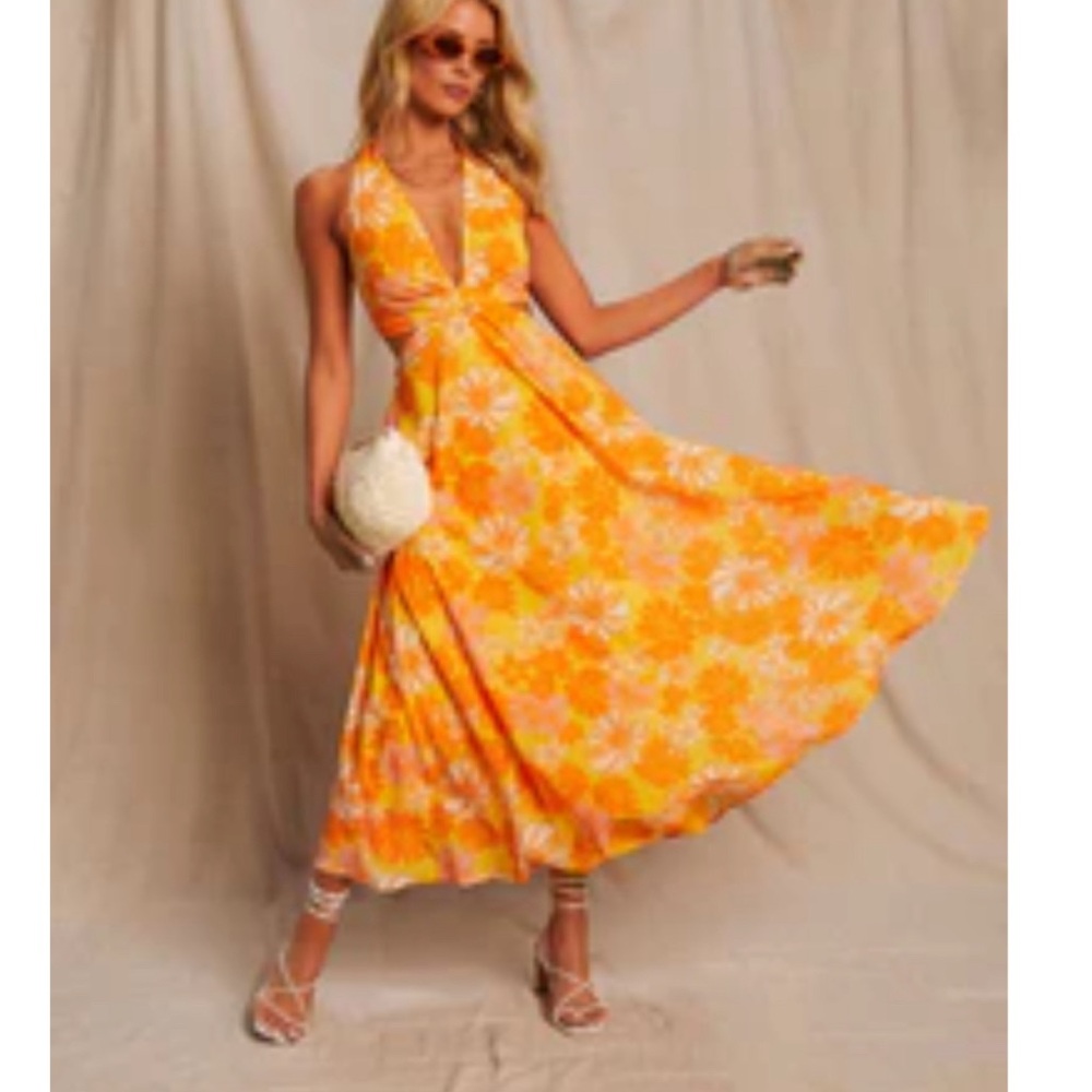 Never worn super cute halter top floral dress!